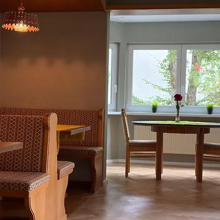 Gaestehaus Waldruhe - Grosses Fuer Gruppen & Familien Vakantiehuis *